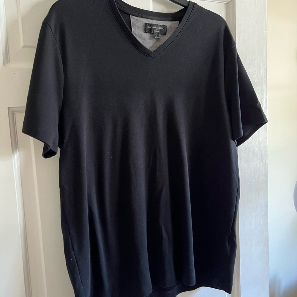 Banana Republic Men's Black/White V-Neck Tee